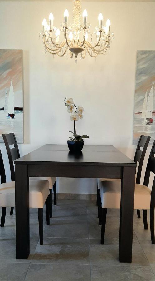 Traumferienwohnung Mit Privatem Pool & Gemuetlicher Grillecke Am Meer, Kroatien, Istrien, Liznjan Bei Medulin - Bester Urlaub An Der Adria, Fuer Paare Экстерьер фото